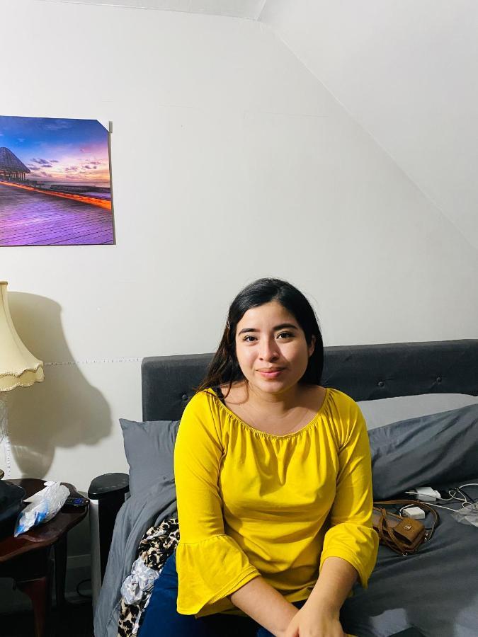 Lovely II Space Share A Room East York Canada Toronto Esterno foto