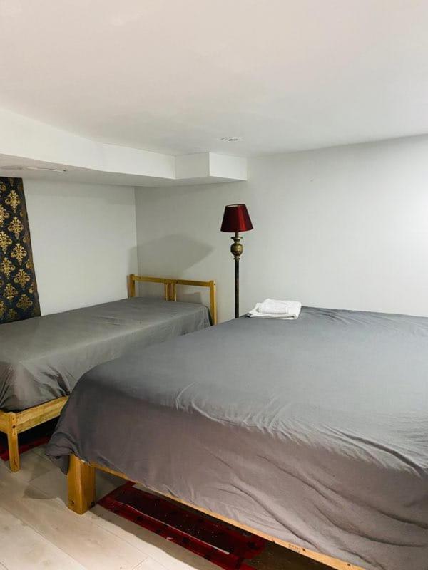 Lovely II Space Share A Room East York Canada Toronto Esterno foto